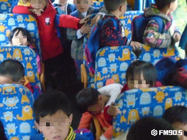 幼兒園校車塞滿31人，超員60%！司機被立案偵查