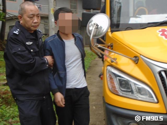 幼兒園校車塞滿31人，超員60%！司機被立案偵查