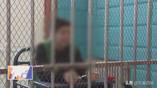 蒲城一7座“黑校車”塞進11名學生 司機還醉駕 蒲城一7座“黑校車”塞進11名學生 司機還醉駕