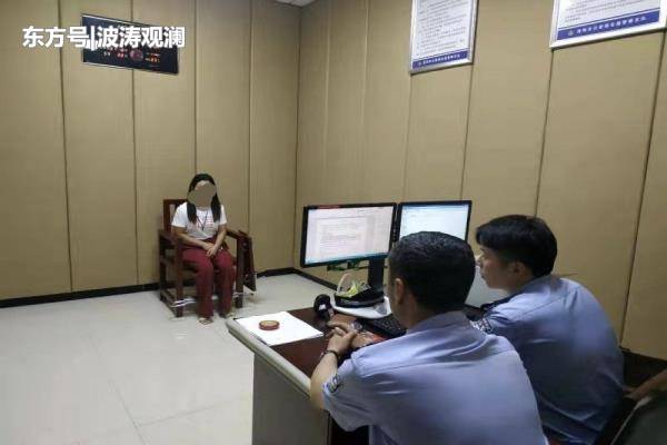 河南洛陽一嚴(yán)重超載“黑校車”被查