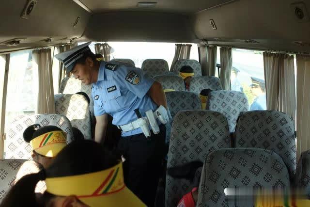 開學(xué)首日昌平區(qū)檢查校車和接送學(xué)生車輛，未發(fā)現(xiàn)車輛超員現(xiàn)象