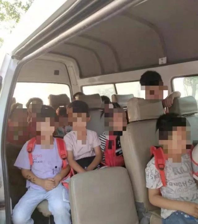 開學季 拒絕“黑校車” 開學季 拒絕“黑校車”