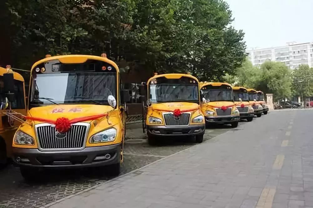 開學季 拒絕“黑校車” 開學季 拒絕“黑校車”