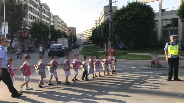 珠海這臺車被交警連追3天剛剛落網！車主忽略這事損失兩萬……