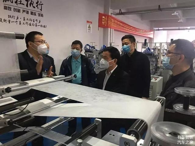 五菱車間造口罩 比亞迪投產(chǎn)消毒水 抵抗疫情汽車人還在行動！