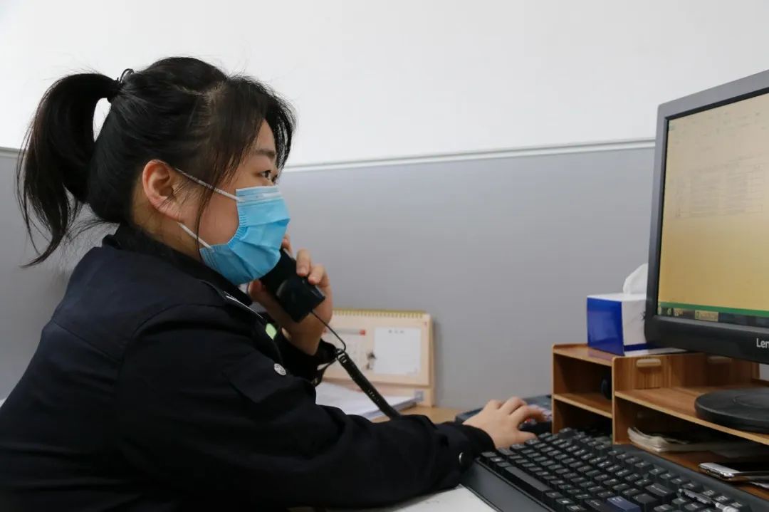 園區(qū)警方啟動重點運輸企業(yè)及校車駕駛?cè)爽F(xiàn)場審驗教育學習專場服務/ 園區(qū)警方啟動重點運輸企業(yè)及校車駕駛?cè)爽F(xiàn)場審驗教育學習專場服務