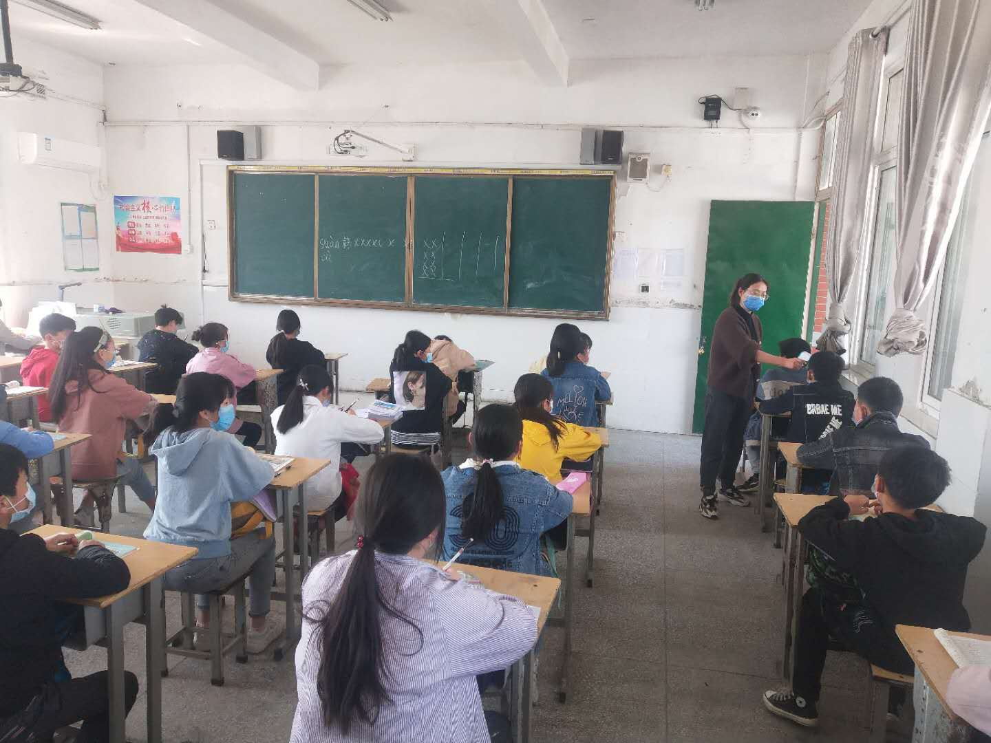 安徽鳳陽：小學生有序返校復學