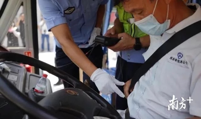 揭陽交警對校長及校車駕駛員開展集中培訓