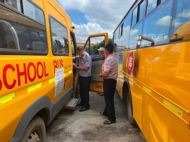 筑牢安全防線，民眾鎮(zhèn)開展幼兒園校車安全大檢查