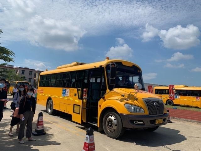 分析司機行為能自動剎車，中山這所學校20輛校車裝上“黑科技”