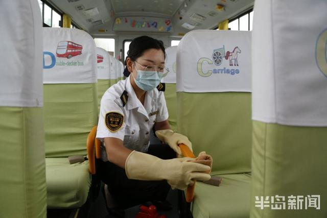 新增46條線路！開學(xué)首日，青島15萬學(xué)生乘坐“大鼻子”校車！