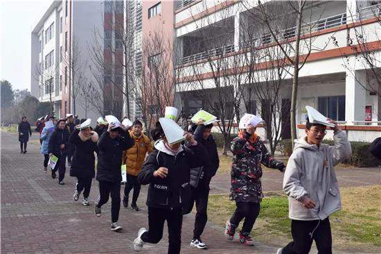 江蘇海安:年末歲底繃緊弦 校車、防震雙演練 江蘇海安:年末歲底繃緊弦 校車、防震雙演練