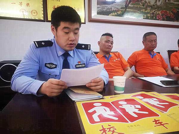 湖北:關(guān)注校車安全,鄂州大興校車一直在行動(dòng) 湖北:關(guān)注校車安全,鄂州大興校車一直在行動(dòng)