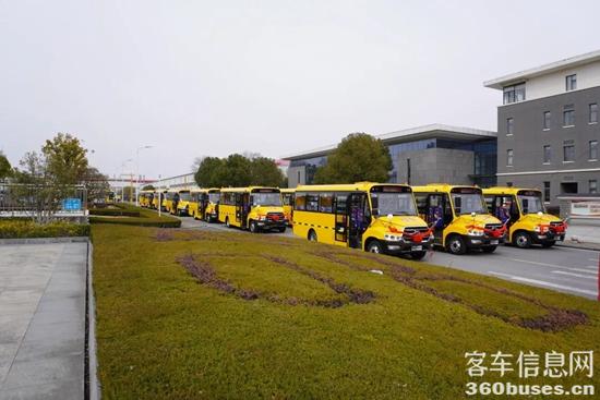 備戰新學期,70輛安凱校車踏春出發! 5.jpg