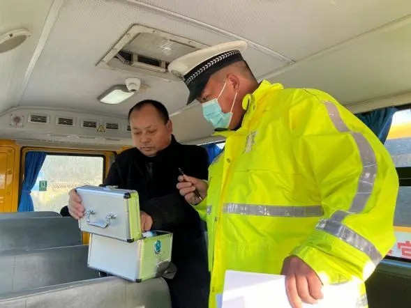 武圣宮鎮：筑牢校車安全防線，護航學生上學路