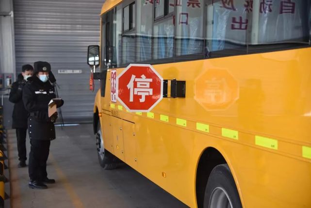 接“大單”!赤峰市交管支隊車管所迎來一批新“客人” 圖片