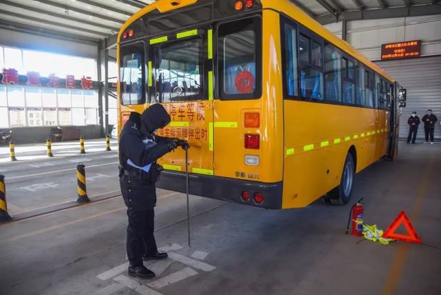 接“大單”!赤峰市交管支隊車管所迎來一批新“客人” 圖片