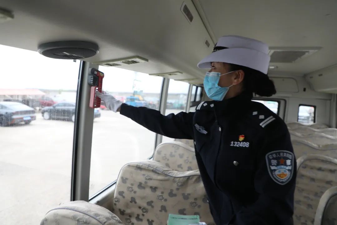 道路交通安全整治年 | 北安市公安交警嚴格校車安全管理打造平安“六一” 圖片