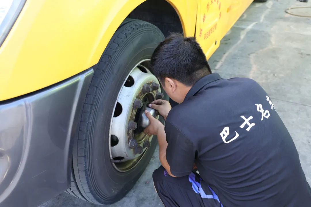 校車“大體檢” ,守護平安上學路 校車“大體檢” ,守護平安上學路