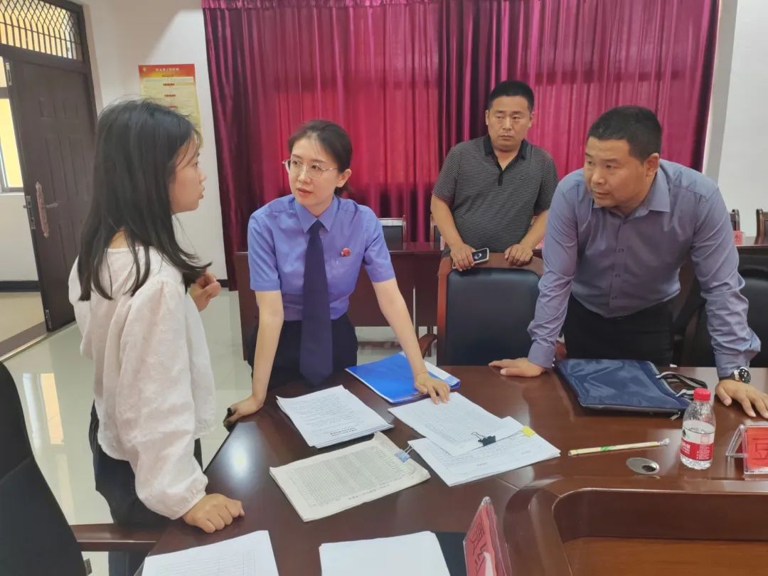 經開區開展校車安全專項督導檢查/ 圖片