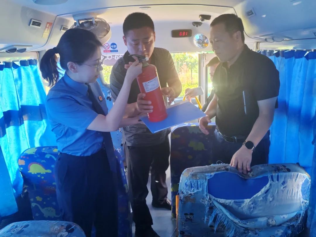 經開區開展校車安全專項督導檢查/ 經開區開展校車安全專項督導檢查