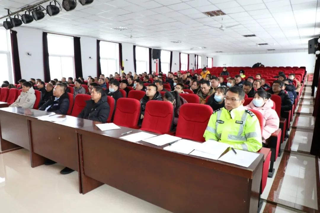 校車“大體檢”,全省交警組織開展校車安全隱患排查整治 | 重磅行動 圖片
