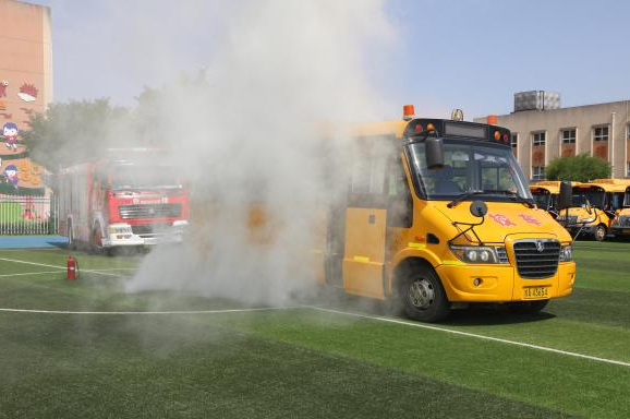 長安區舉辦2024年校車安全應急演練活動/ 長安區舉辦2024年校車安全應急演練活動