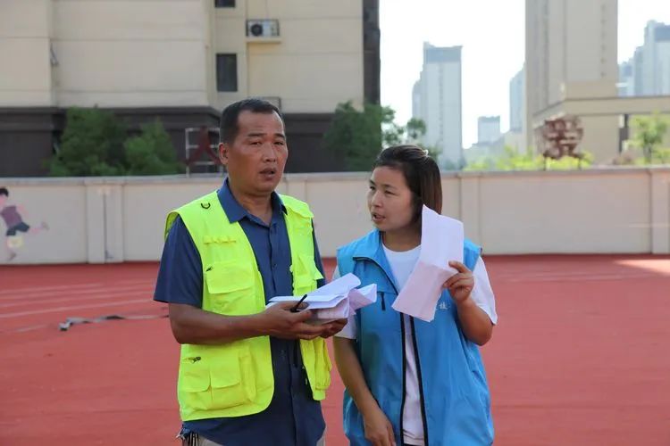 “校車應急演練 筑牢安全防線” 校車安全應急演練紀實 圖片
