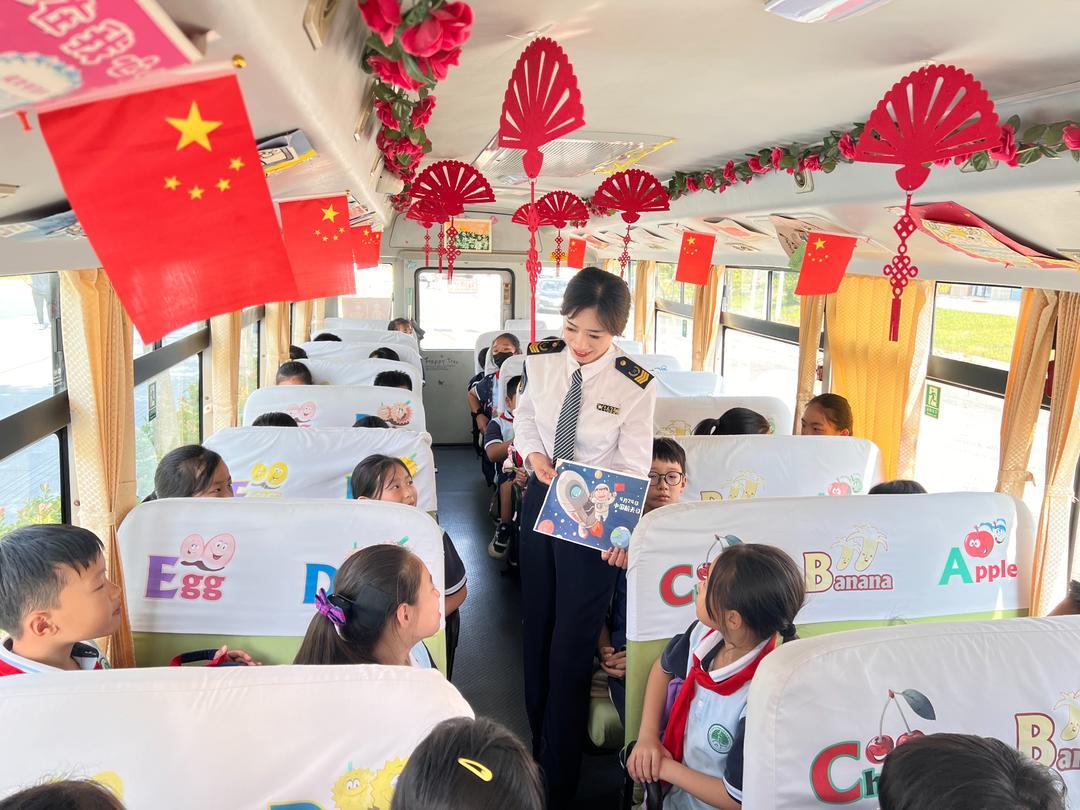 特色化服務助力“雙減”！青島溫馨校車打造學生流動樂園