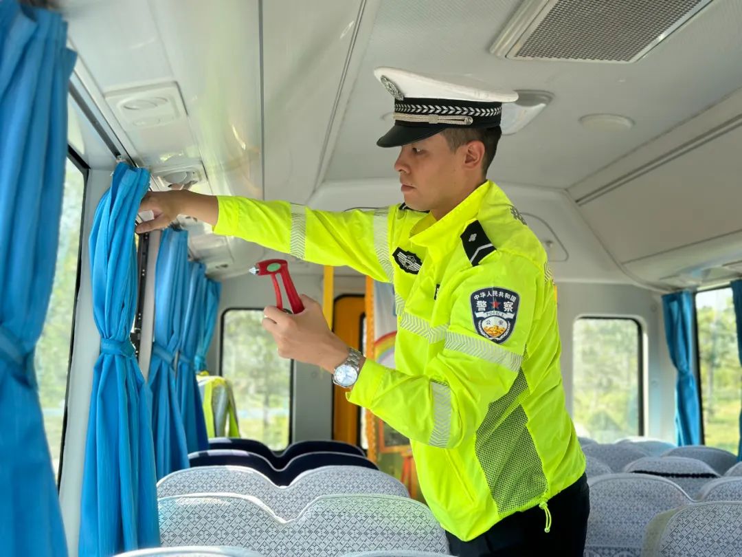 強化校車安全“大檢查”,擰緊校車出行“安全閥”|護航開學季 圖片