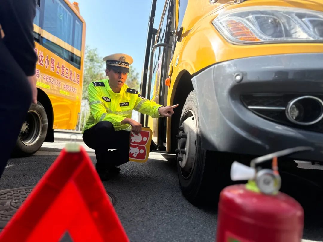 強化校車安全“大檢查”,擰緊校車出行“安全閥”|護航開學季 圖片