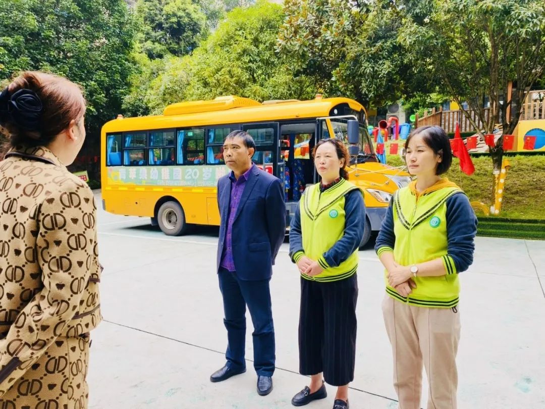青蘋果幼稚園校車安全疏散演練/ 青蘋果幼稚園校車安全疏散演練