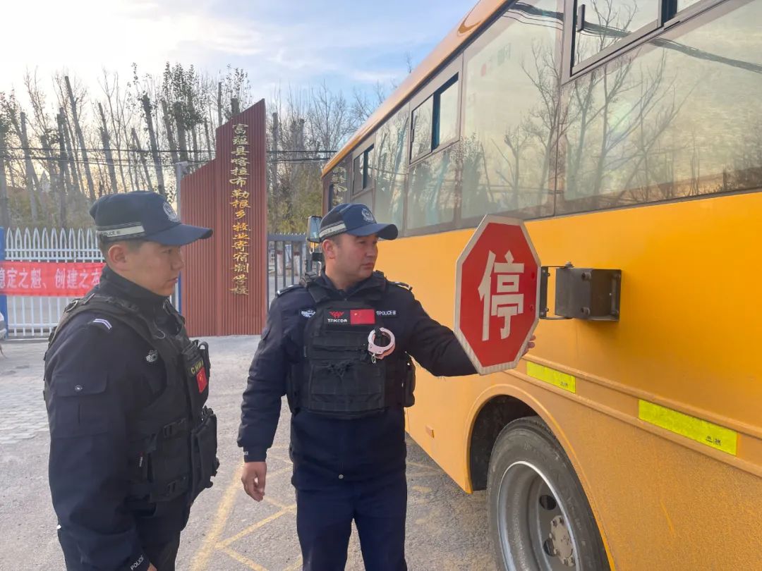 【交警動態】強化校車安全“大檢查” 擰緊校車出行“安全閥” 圖片