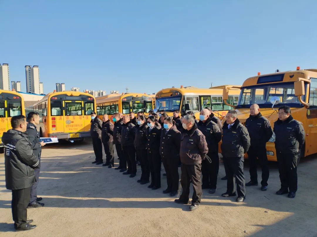 警企聯合,開展校車安全專項檢查 圖片