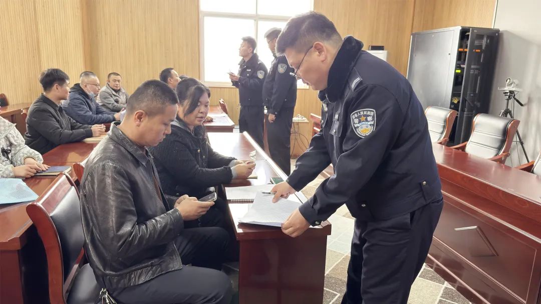 豫筑平安丨聚焦校車安全防線 護航學生乘車路 豫筑平安丨聚焦校車安全防線 護航學生乘車路