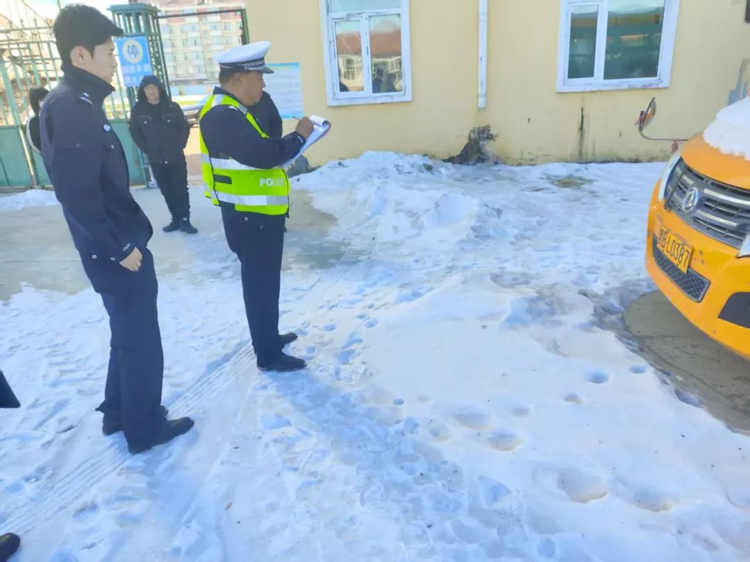 【文明實踐】龍江縣七棵樹鎮(zhèn)開展“保障校車安全 守護學生成長”文明實踐活動 【文明實踐】龍江縣七棵樹鎮(zhèn)開展“保障校車安全 守護學生成長”文明實踐活動