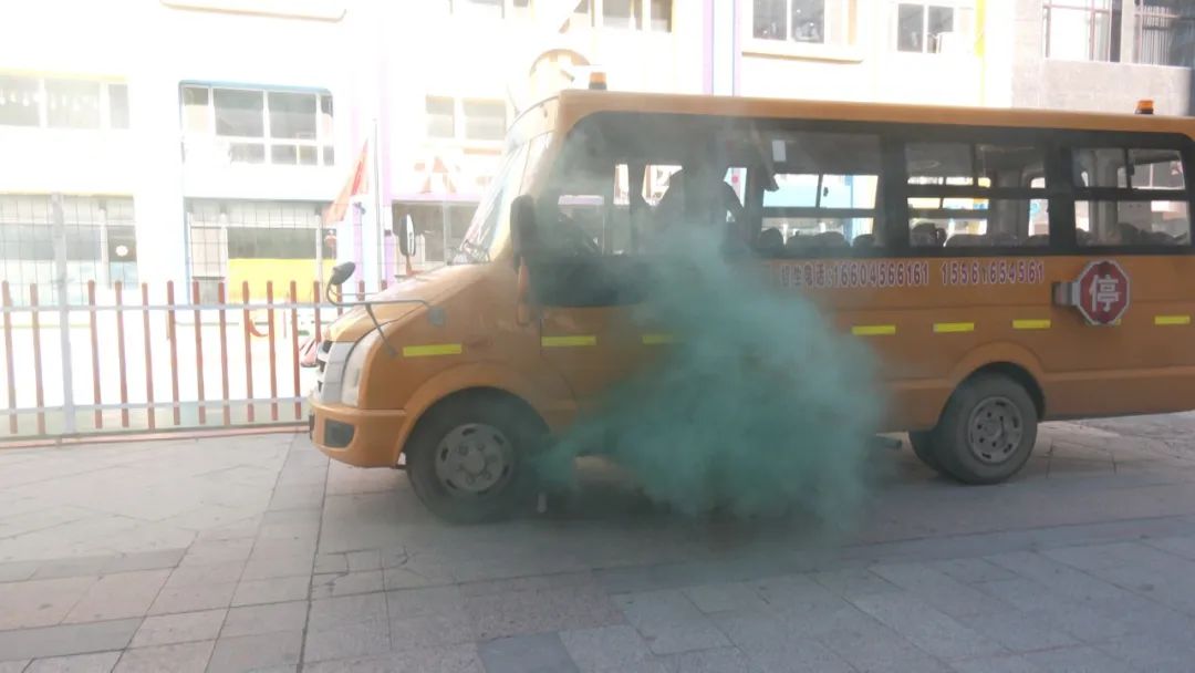 筑平安基 促快發展 | 北安市開展校車應急疏散演練活動 圖片