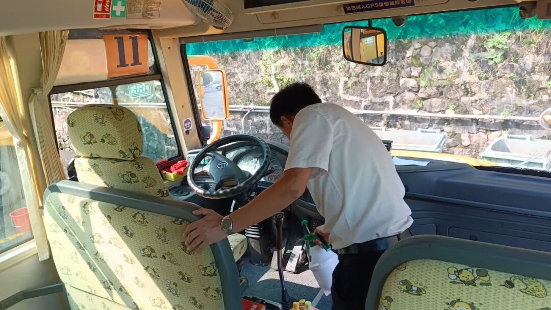 開(kāi)學(xué)倒計(jì)時(shí)！三水運(yùn)發(fā)開(kāi)展校車(chē)安全檢查，護(hù)航學(xué)生平安“上學(xué)路”