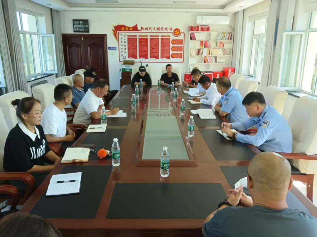 警惕“秋乏” 安全護航——長白山交管支隊聯(lián)合教育部門召開秋季校車交通安全座談會