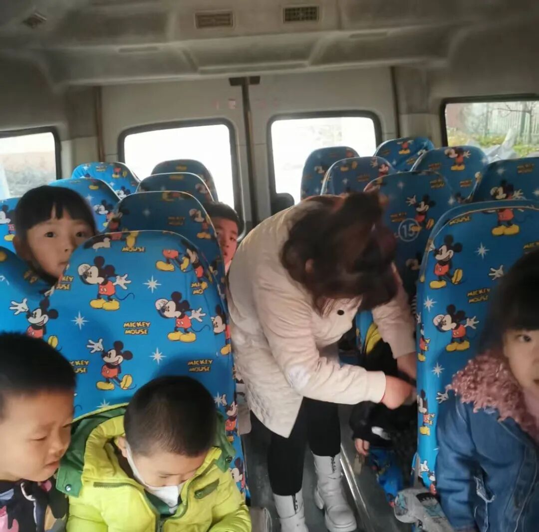 誠信校車冬季安全行車專題會(huì)議召開——交警指導(dǎo)強(qiáng)意識(shí)，公司落實(shí)保平安