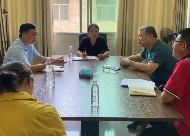 雙牌：副縣長石婧調研校車安全工作