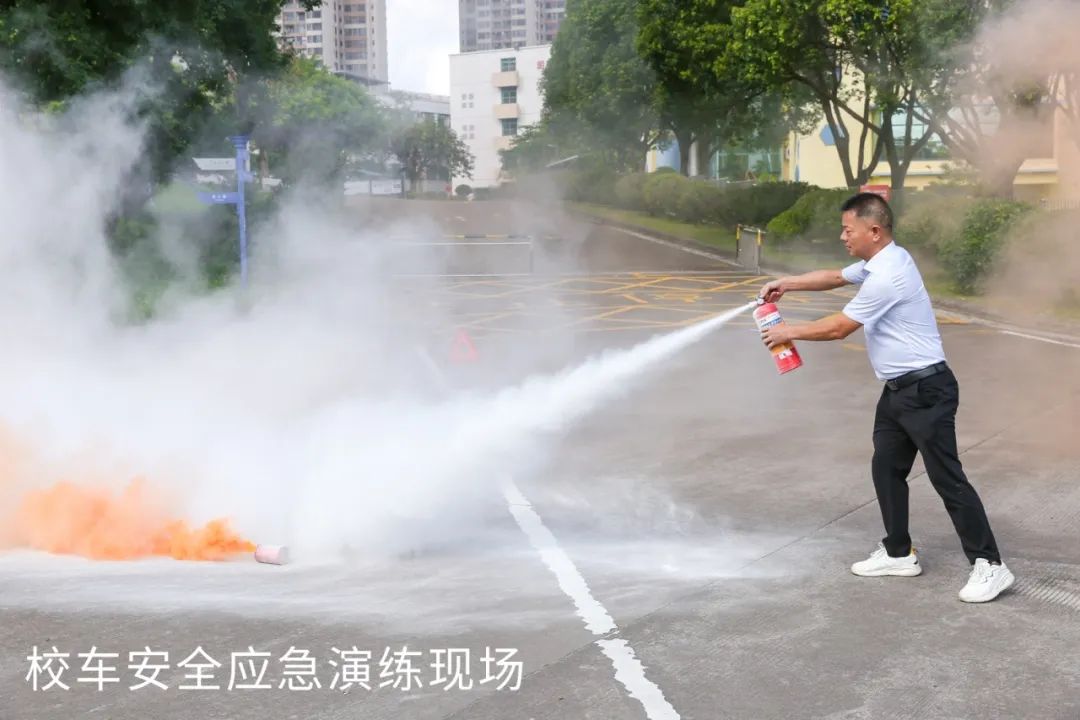 博文安全校園|校車(chē)安全需謹(jǐn)記,應(yīng)急演練護(hù)平安 博文安全校園|校車(chē)安全需謹(jǐn)記,應(yīng)急演練護(hù)平安