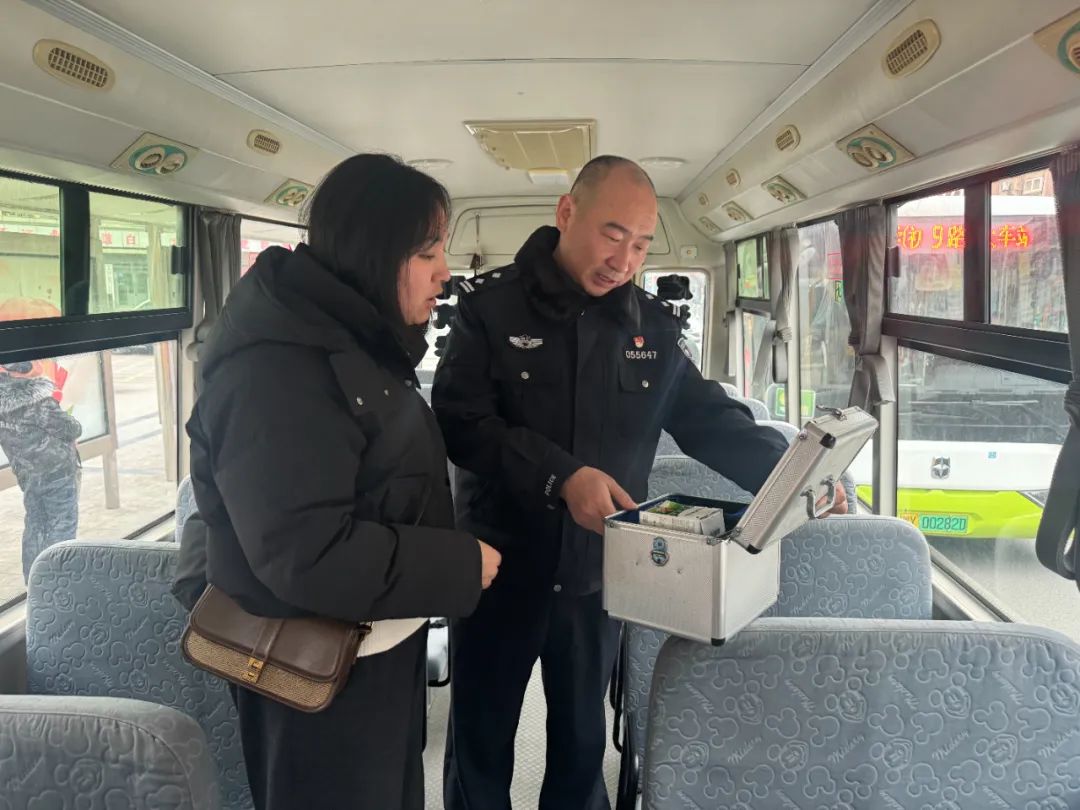 開學季丨護航平安上學路 校車檢查“第一步” 圖片