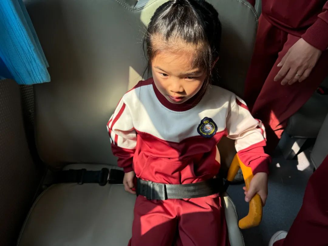 【安全演練】秋長益華幼兒園“平安乘車,安全‘童’行”校車安全演練活動 圖片