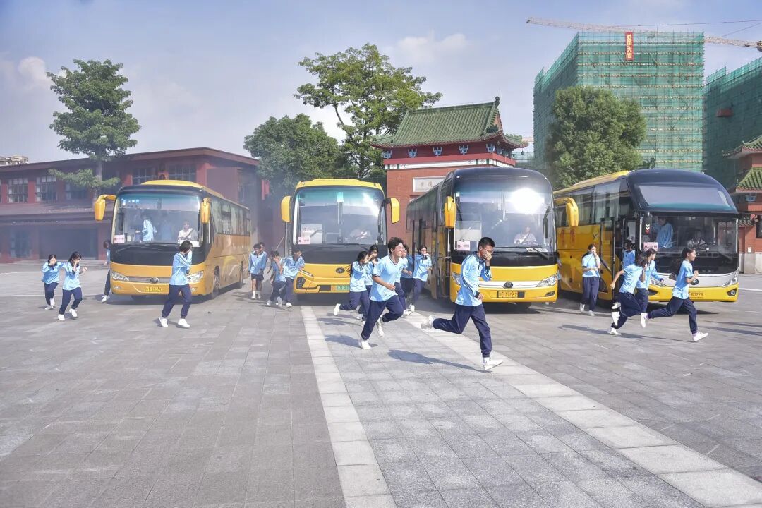 平安校園 | “駛”于安全， “乘”載希望