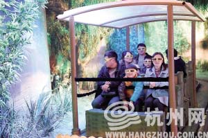 神奇校車開進杭州低碳科技館