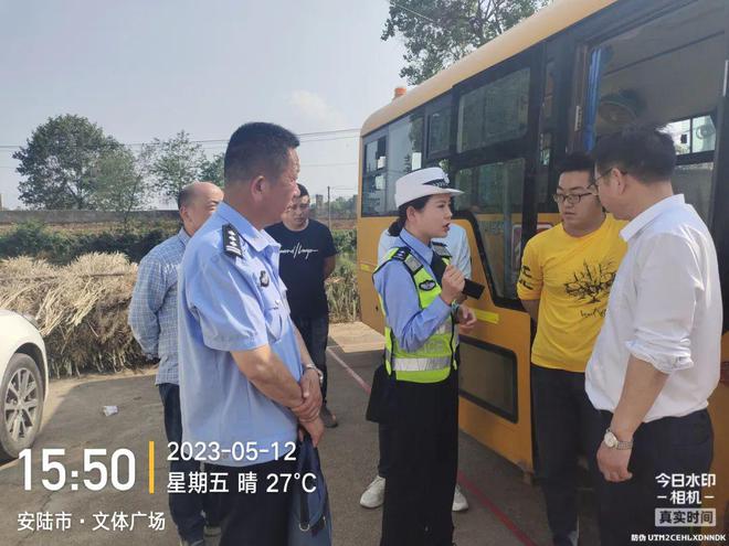 安陸多部門聯合開展校車安全檢查/ 安陸多部門聯合開展校車安全檢查