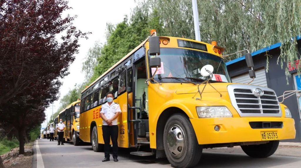 溫情守護十一載 愛心送考再啟航 溫情守護十一載 愛心送考再啟航