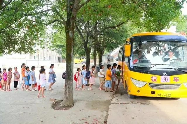 湖南新田：鄉村校車 平安運行