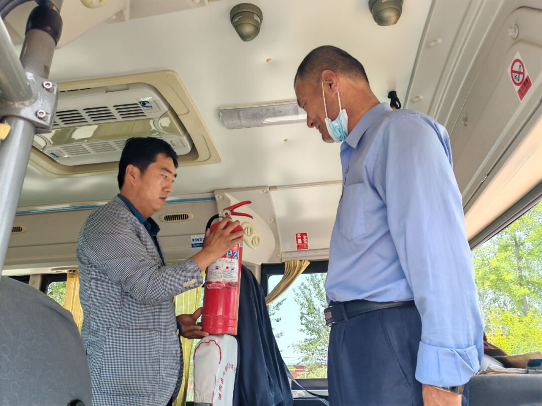 冠縣東古城鎮聯合校各校開展校車安全排查專項活動